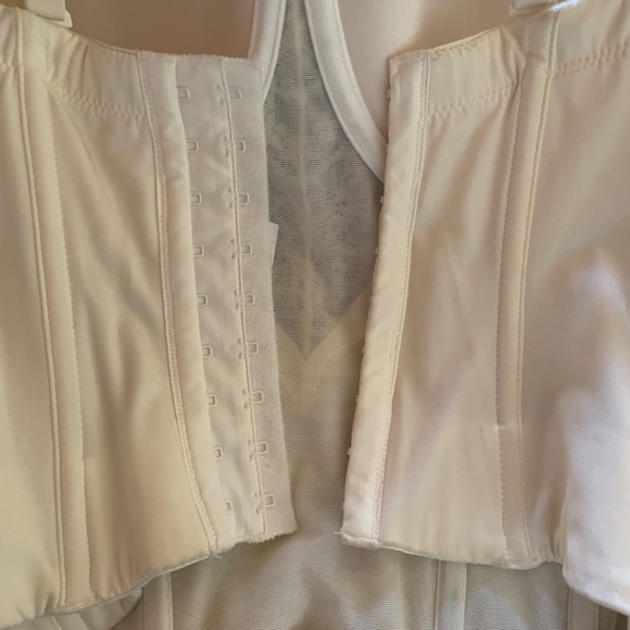 NWT MAIDENFORM  Lace Bustier Ultra Firm Control shape-wear  SZ 36D - Picture 3 of 7